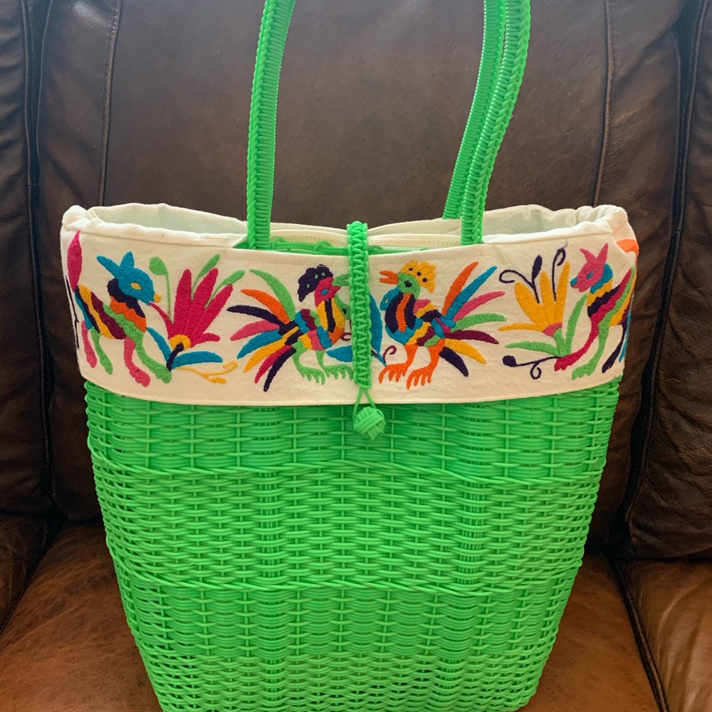 Handmade Mexican Tote Basket - Picture 1 of 1